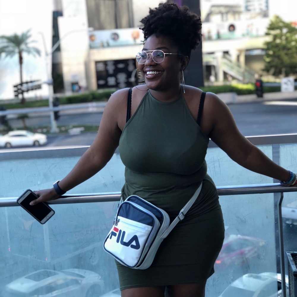 Meet your Posher, Dionne